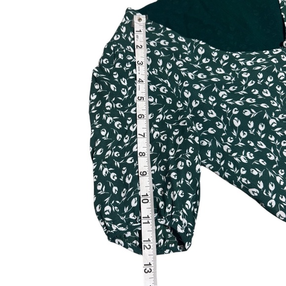 Reformation Green White Floral V Neck Crop Top Blouse Size Small - Picture 8 of 9